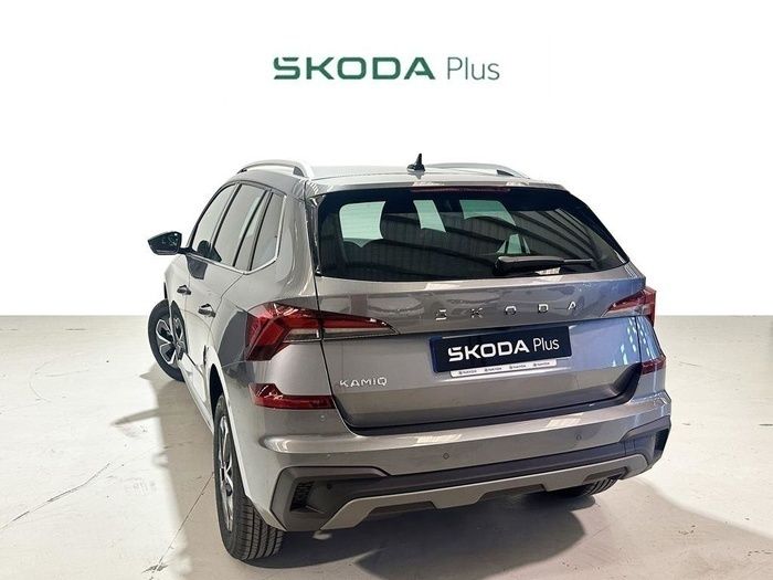 Gris Nuevo 2025 Skoda Kamiq Selection SUV | 25.300 € (Un poco caro) - Imagen 1/4