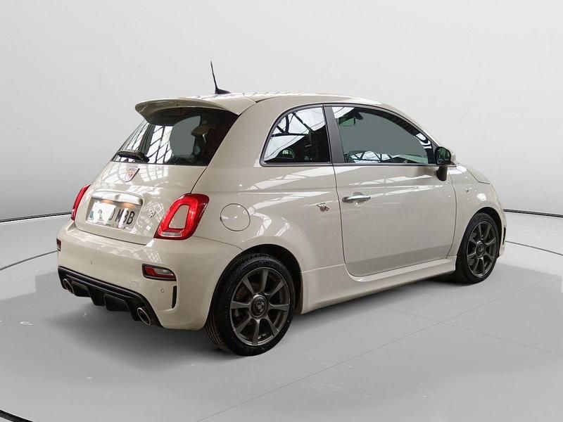 Usado Abarth 595 165 CV (121 kW) 2022 Blanco Utilitario