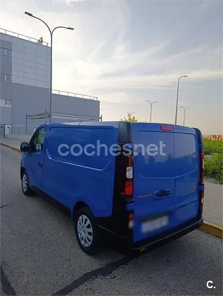 Usado Renault Trafic Business 120 CV (88 kW) 2019 Azul Monovolumen
