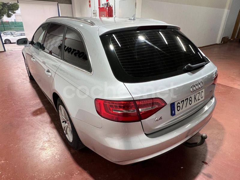 Usado Audi A4 177 CV (130 kW) 2012 Gris Familiar
