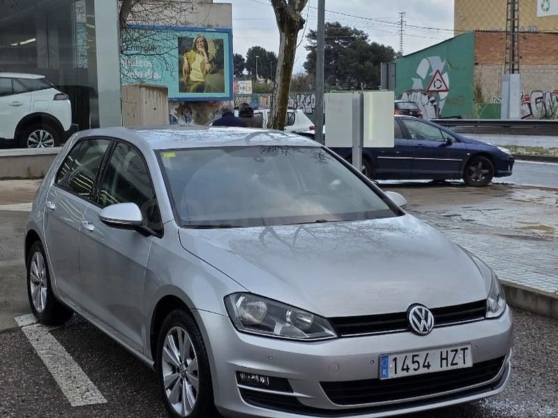 Usado VW Golf VII Sportline 110 CV (80 kW) 2014 Gris / plata Berlina