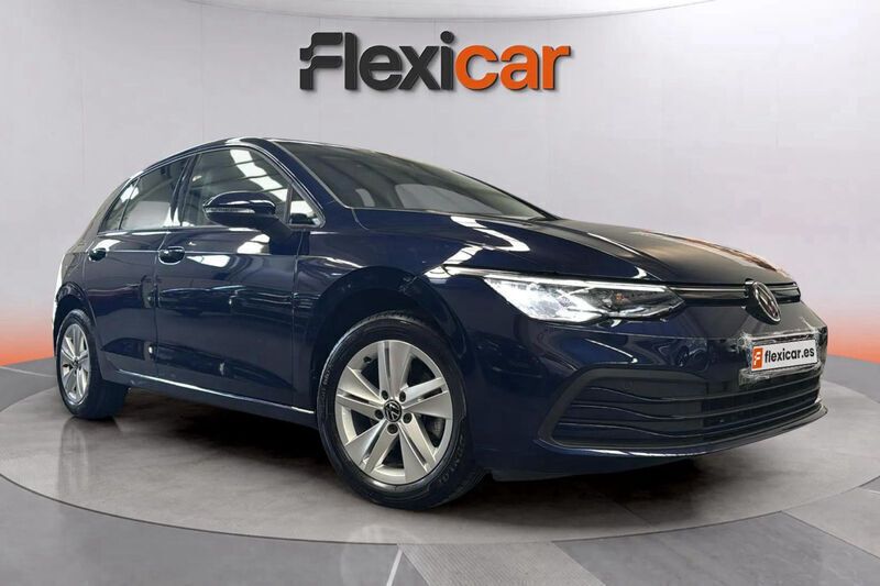 Azul Usado 2021 VW Golf VIII Berlina | 18.590 € (Precio justo) - Imagen 1/4
