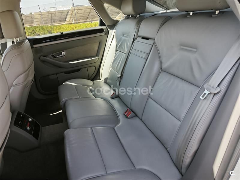 Usado Audi A8 233 CV (171 kW) 2007 Gris / plata Berlina
