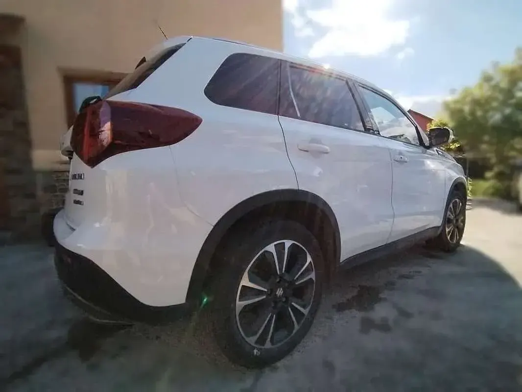 Usado Suzuki Vitara GLX 129 CV (94 kW) 2020 Blanco SUV