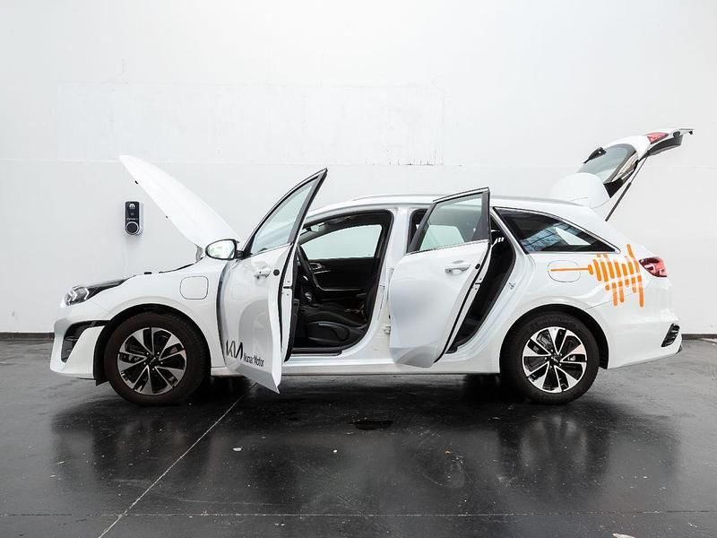 Usado Kia Ceed 141 CV (103 kW) 2023 Blanco Utilitario