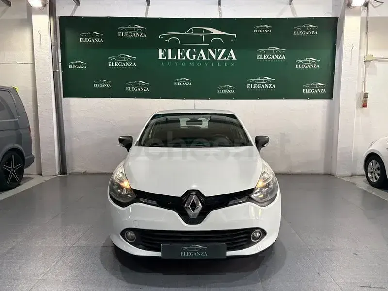 Usado Renault Clio IV Authentique 75 CV (55 kW) 2015 Blanco Berlina