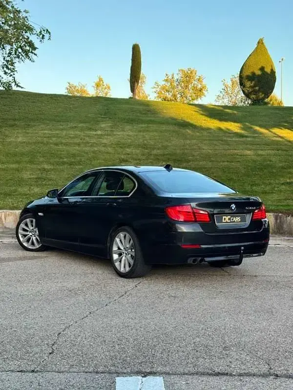 Usado BMW 530 M Sport 245 CV (180 kW) 2010 Negro Berlina