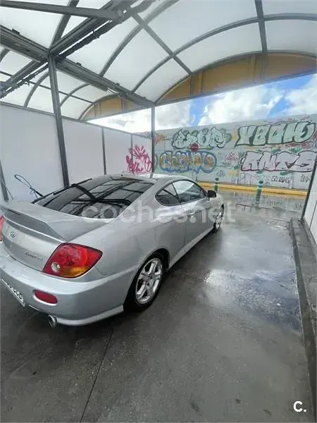 Usado Hyundai Coupé 138 CV (101 kW) 2002 Gris / plata Coupe