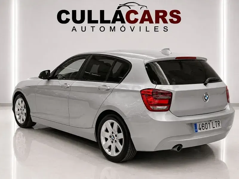 Usado BMW 116 Comfort Edition 116 CV (85 kW) 2013 Gris / plata Utilitario