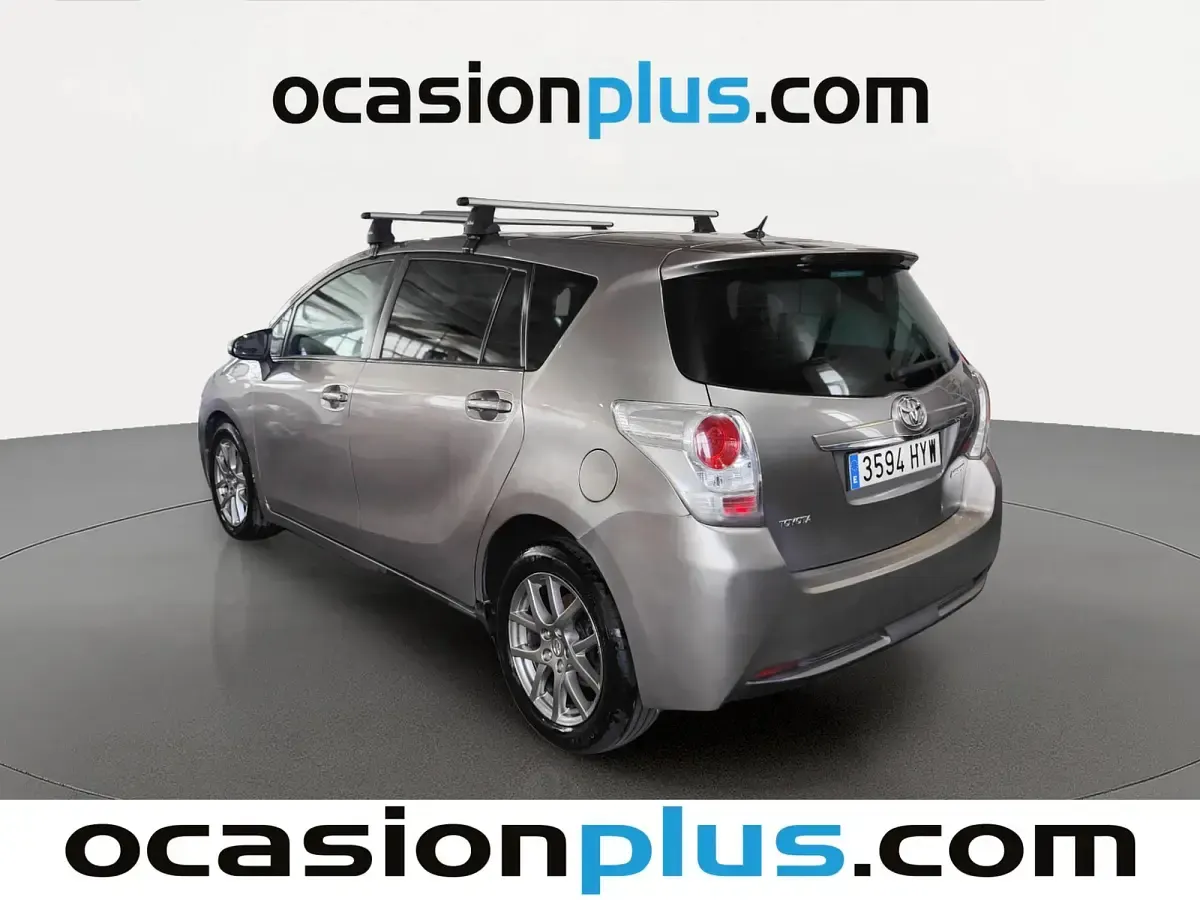 Usado Toyota Verso Advance 112 CV (82 kW) 2014 Gris Monovolumen
