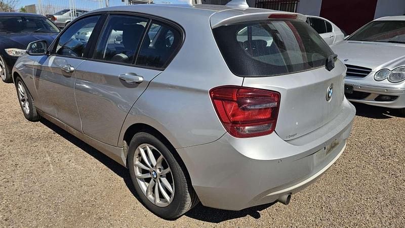 Usado BMW 116 116 CV (85 kW) 2013 Gris Utilitario