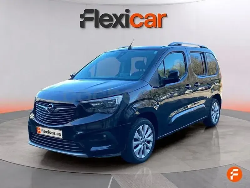 Usado Opel Combo Life Innovation 102 CV (75 kW) 2020 Negro Monovolumen