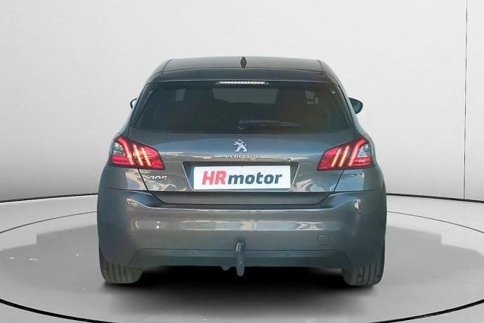 Usado Peugeot 308 Style 111 CV (81 kW) 2021 Blanco Utilitario