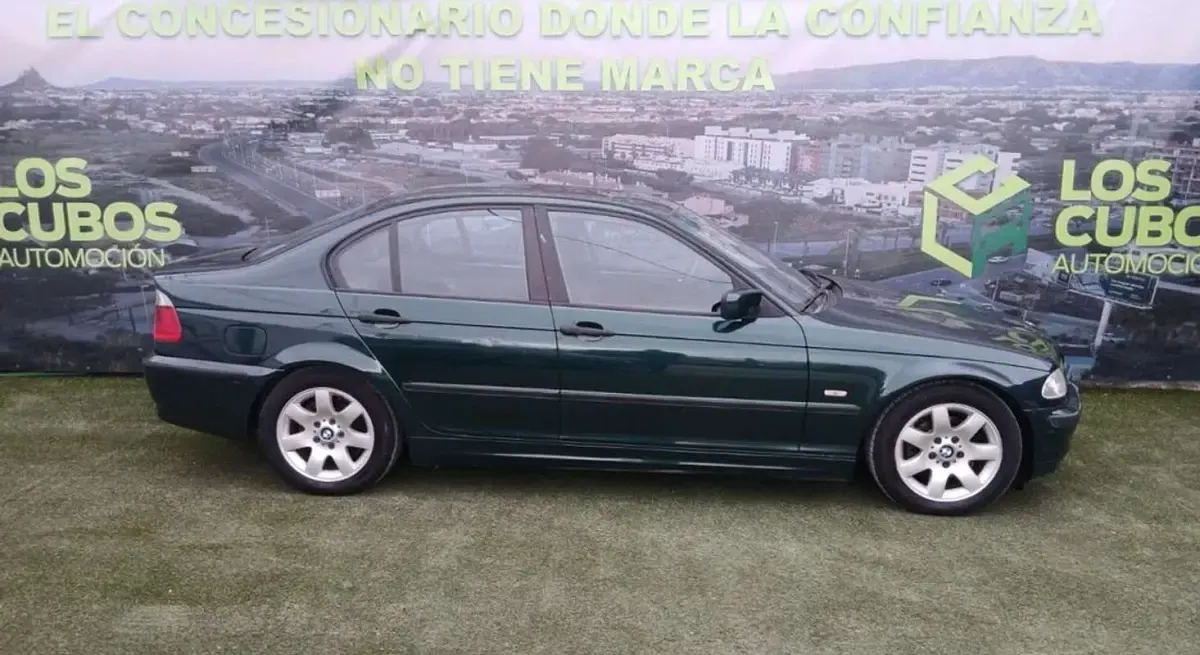 Usado BMW 320 136 CV (100 kW) 1999 Verde Berlina