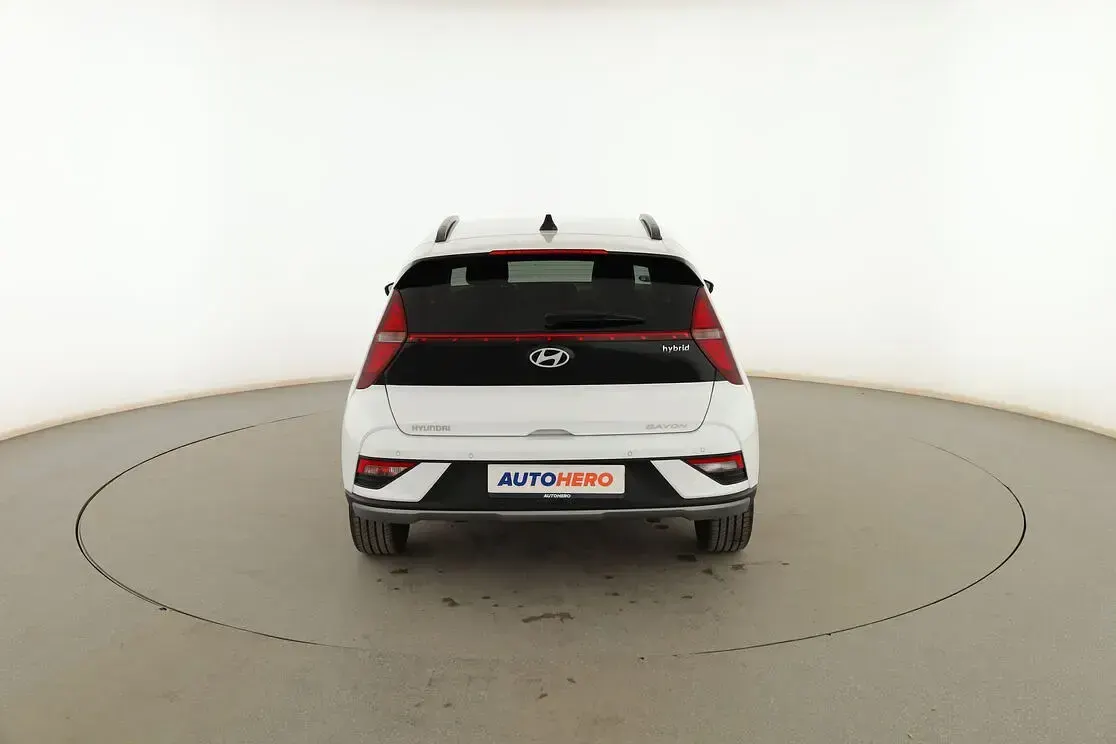 Usado Hyundai Bayon 101 CV (74 kW) 2024 Blanco SUV