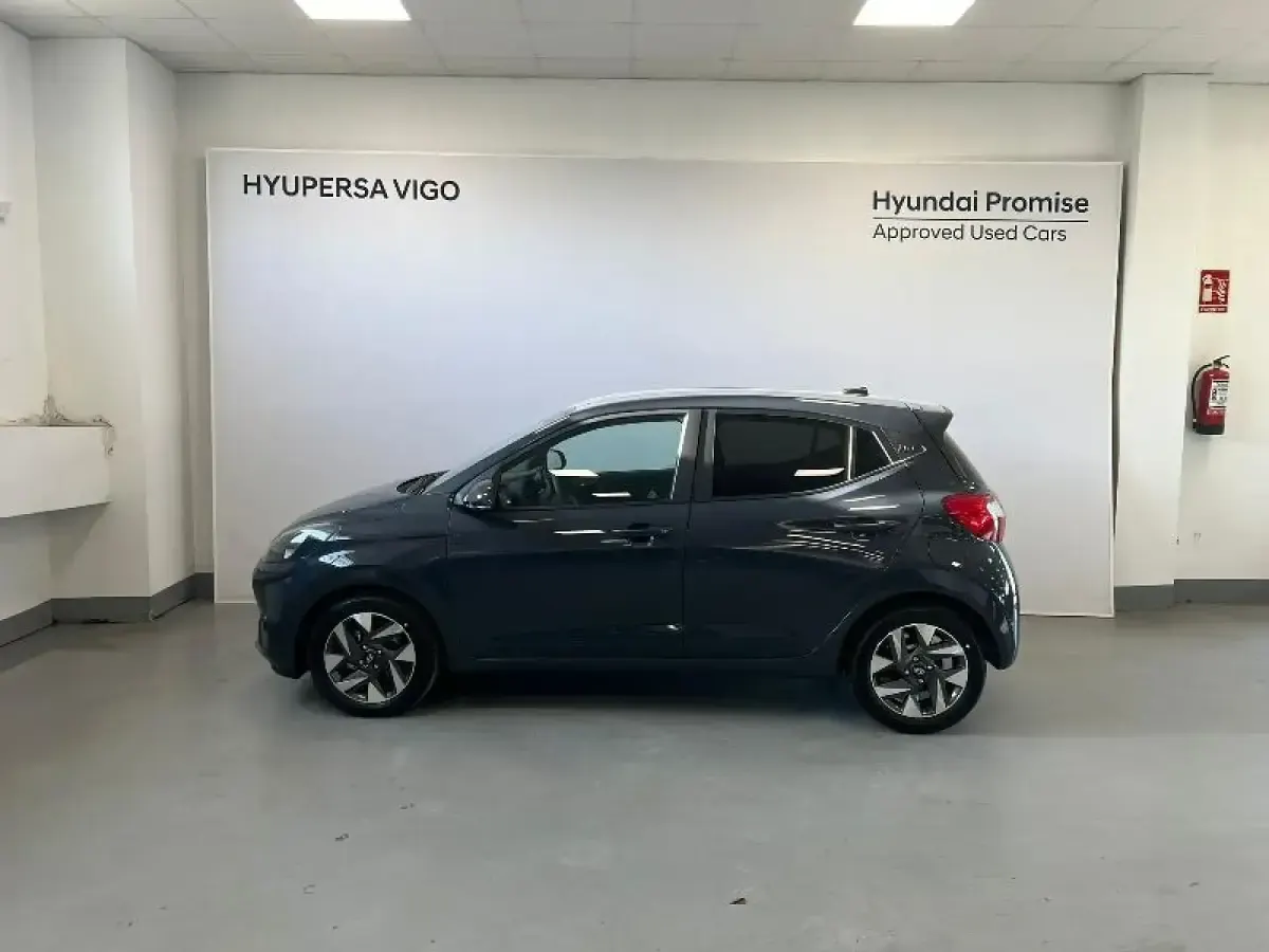 Nuevo Hyundai i10 63 CV (46 kW) 2026 Gris/plata Utilitario