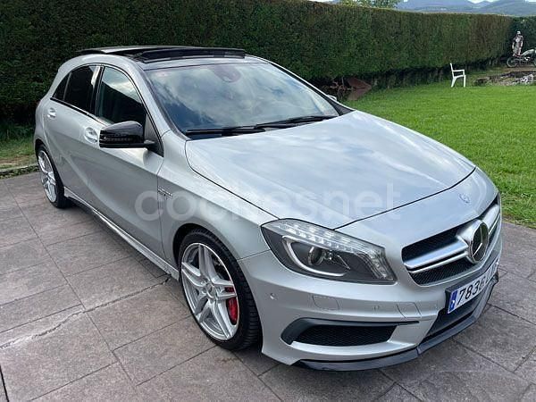 Gris / plata Usado 2014 Mercedes A45 AMG AMG Berlina | 29.990 € (Un poco caro) - Imagen 1/4