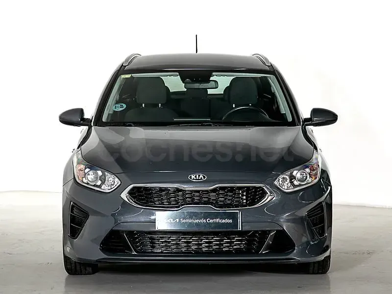Usado Kia Ceed 120 CV (88 kW) 2020 Negro Utilitario