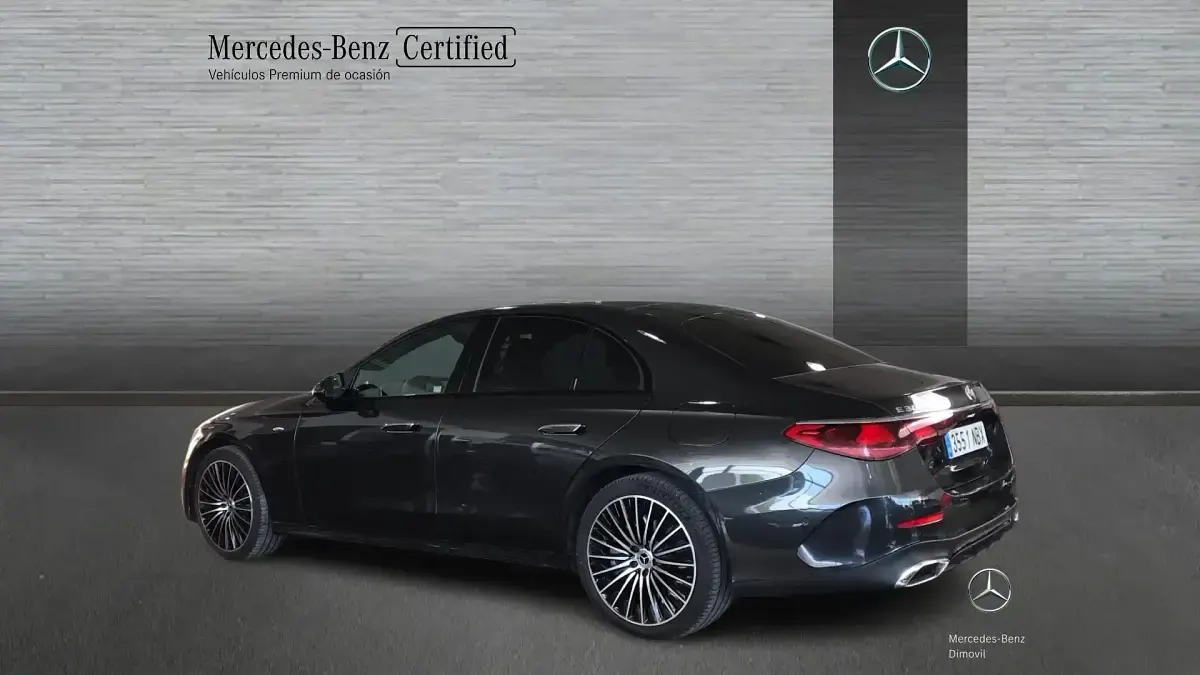 Usado Mercedes C300 313 CV (230 kW) 2025 Gris Berlina