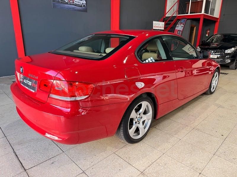 Usado BMW 320 184 HP (135 kW) 2011 Vermelho Coupé