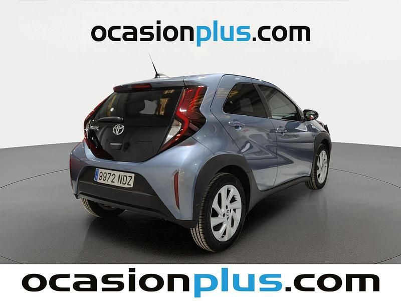 Begagnad Toyota Aygo X Play 72 HK (52 kW) 2025 Grå SUV