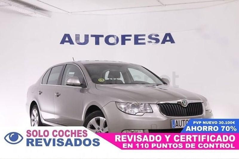Usado Skoda Superb Elegance 140 CV (102 kW) 2009 Marrón Berlina