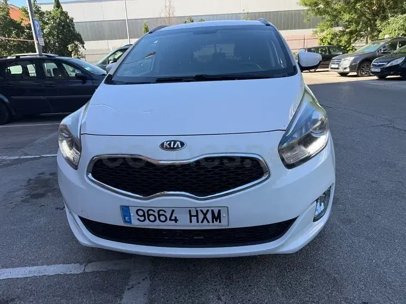 Usado Kia Carens 135 CV (99 kW) 2014 Blanco Monovolumen