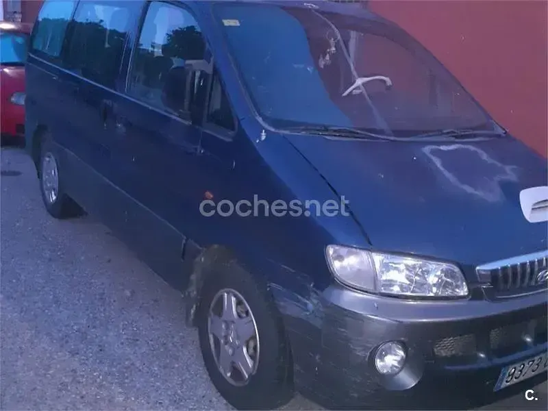 Usado Hyundai H-1 100 CV (73 kW) 2004 Azul Monovolumen