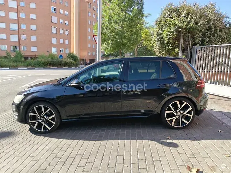 Usado VW Golf VII Sportline 150 CV (110 kW) 2014 Negro Familiar
