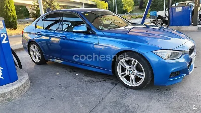 Usado BMW 318 143 CV (105 kW) 2014 Azul Berlina
