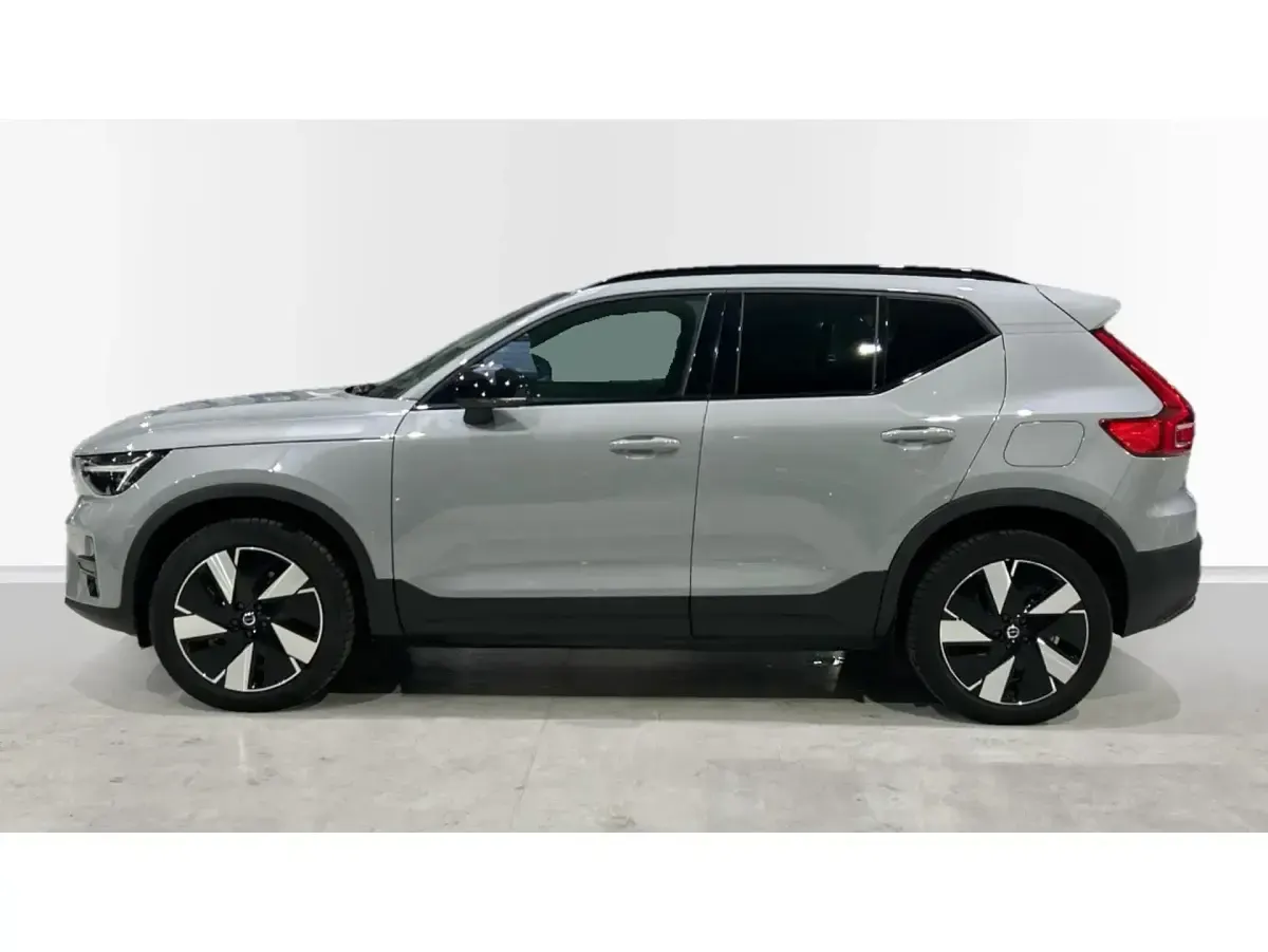 Usado Volvo EX40 Plus 175 kW (238 CV) 2024 Blanco SUV