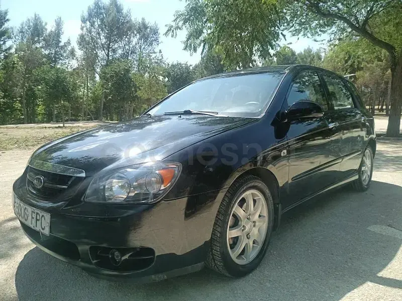 Usado Kia Cerato LX 115 CV (84 kW) 2007 Negro Berlina