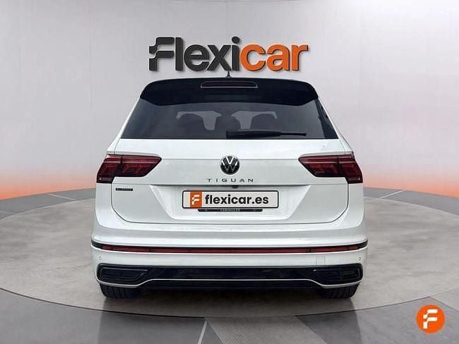 Usado VW Tiguan R-line 150 CV (110 kW) 2024 Blanco SUV
