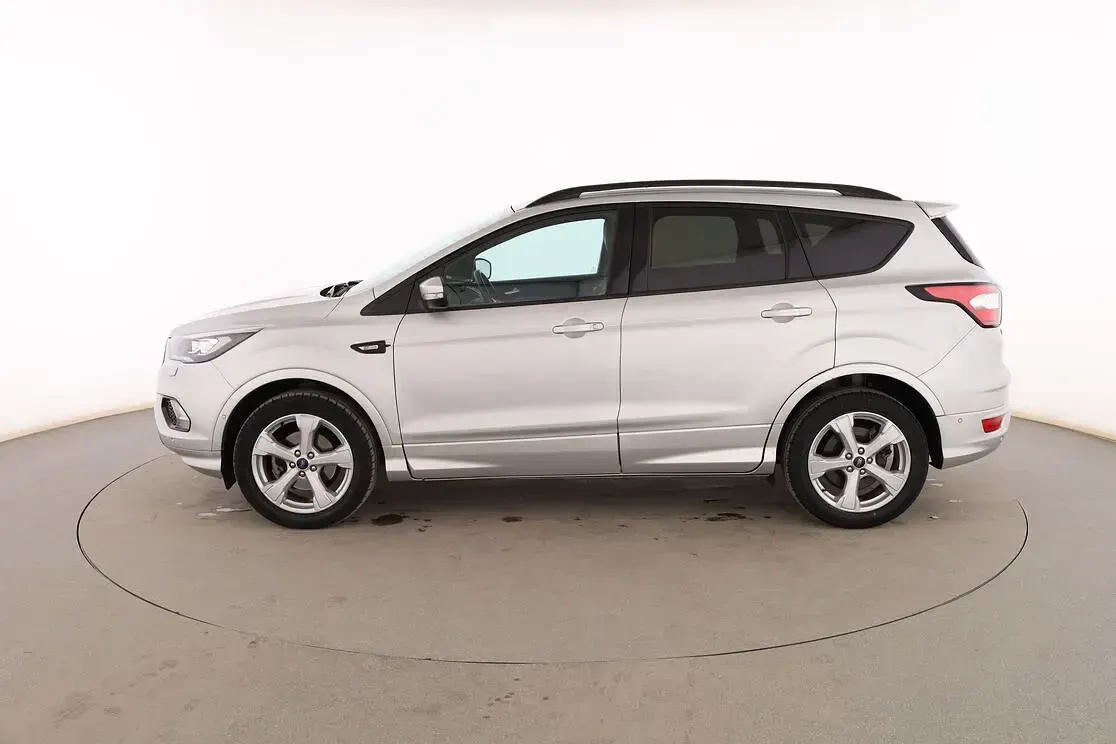 Usado Ford Kuga ST-Line 150 CV (110 kW) 2019 Gris SUV