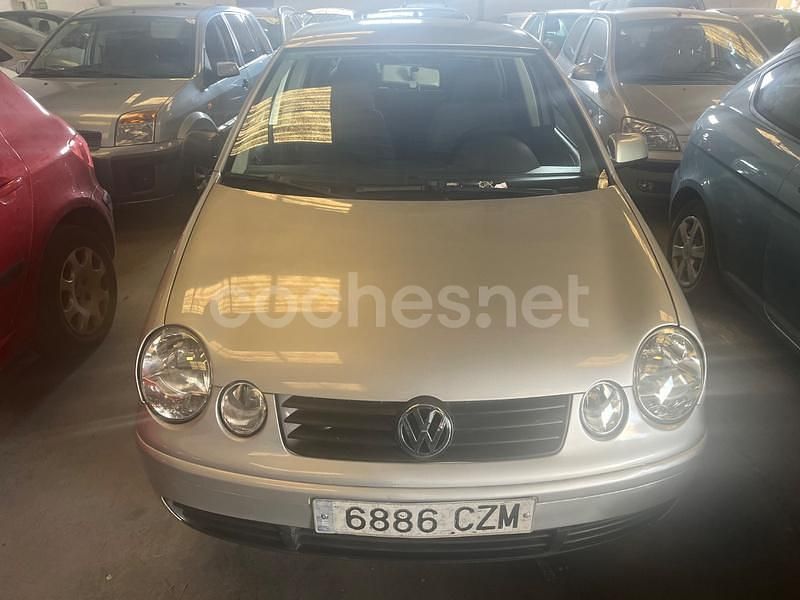 Gris / plata Usado 2004 VW Polo Match Berlina | 3000 € (Buen precio) - Imagen 1/4