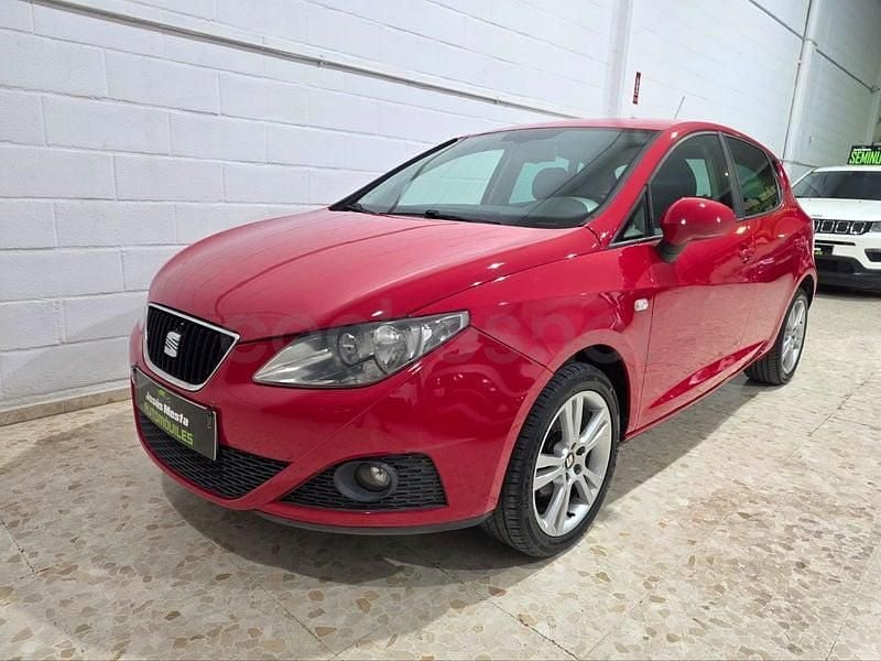 Usado Seat Ibiza Style 90 CV (66 kW) 2012 Rojo Berlina