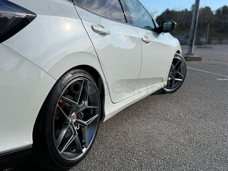 Usado Honda Civic Elegance 129 CV (94 kW) 2019 Blanco Berlina