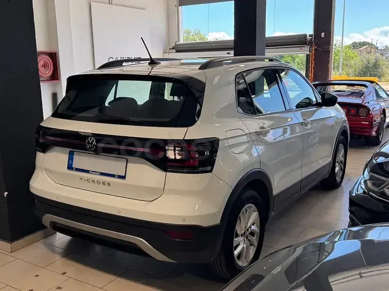 Usado VW T-Cross Advance 110 CV (80 kW) 2023 Blanco SUV