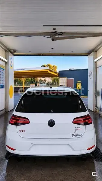 Usado VW Golf VIII GTI 245 CV (180 kW) 2020 Blanco Berlina