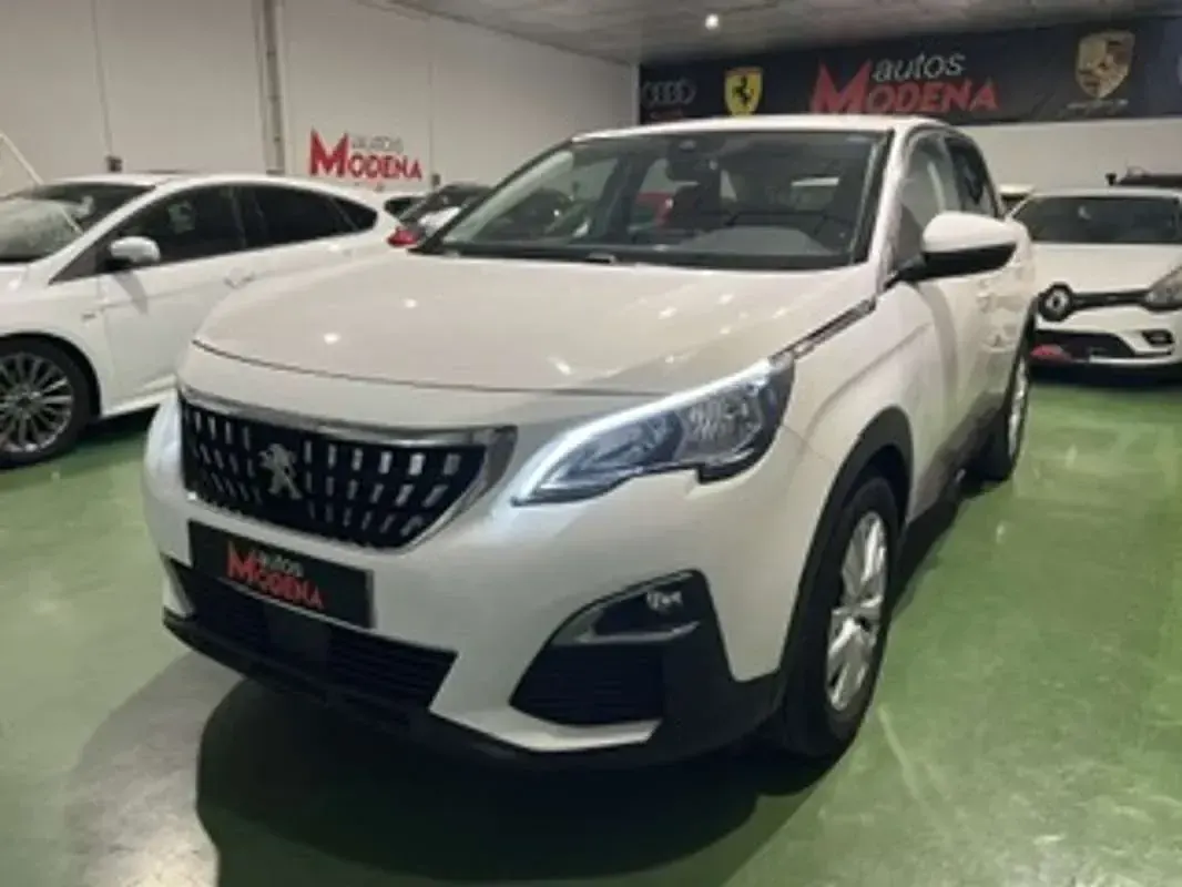 Usado Peugeot 3008 Active 131 CV (96 kW) 2019 Blanco SUV