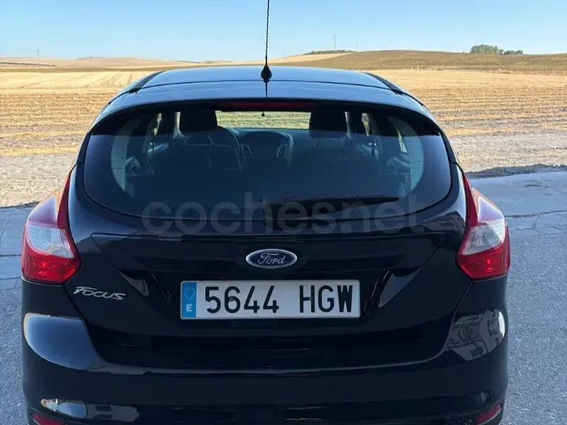 Usado Ford Focus Trend 115 CV (84 kW) 2011 Negro Familiar