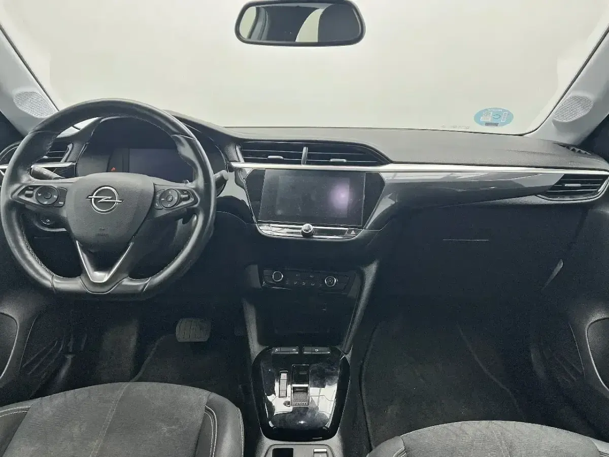 Usado Opel Corsa Elegance 100 CV (73 kW) 2022 Gris Utilitario