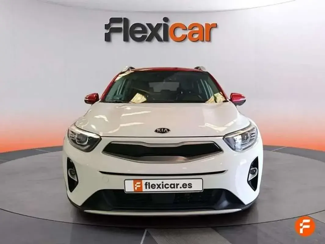 Usado Kia Stonic 101 CV (74 kW) 2019 Blanco SUV