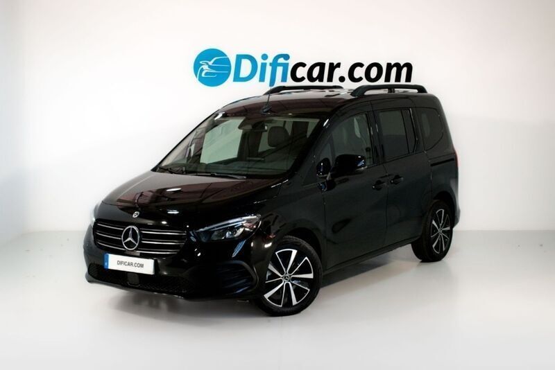 Negro Usado 2024 Mercedes 180 Progressive Berlina | 35.990 € - Imagen 1/4