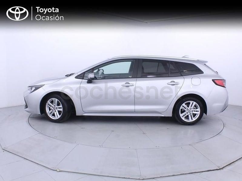 Usado Toyota Corolla Active 122 CV (89 kW) 2023 Gris / plata Familiar