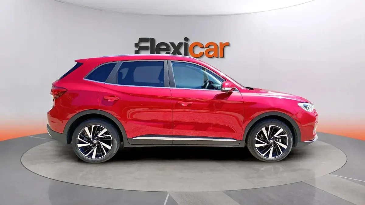 Usado MG ZS Luxury 197 CV (144 kW) 2025 Rojo SUV