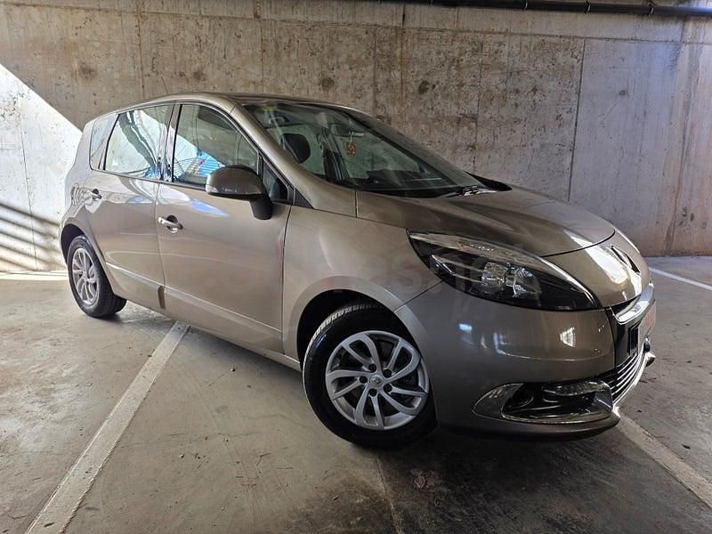 Usado Renault Scénic III Business 110 CV (80 kW) 2012 Gris / plata Monovolumen