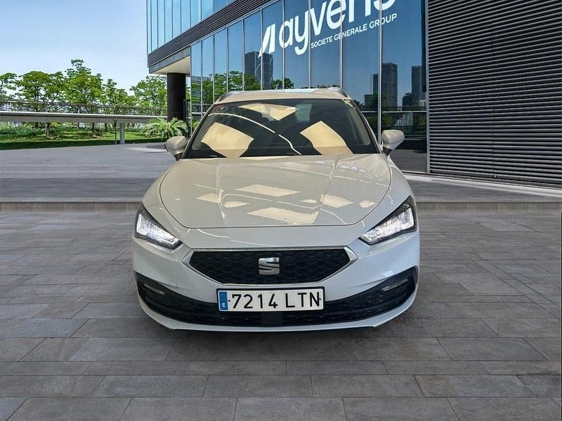 Usado Seat Leon Style 116 CV (85 kW) 2021 Blanco Familiar