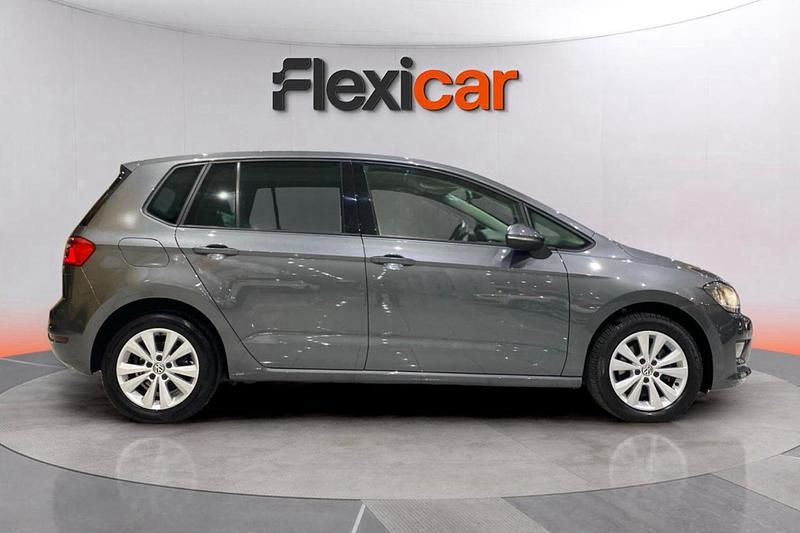 Usado VW Golf Sportsvan Advance 115 CV (84 kW) 2018 Gris Monovolumen