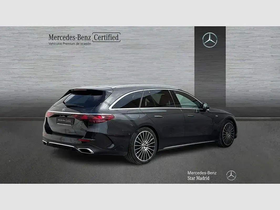 Usado Mercedes E300 313 CV (230 kW) 2026 Gris Familiar
